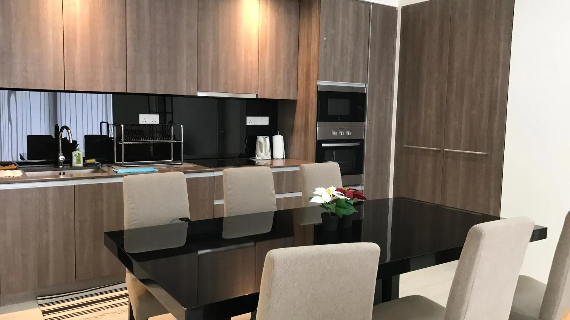 By The Sea Cozy Beachfront Home 253 바투 페링기 말레이시아