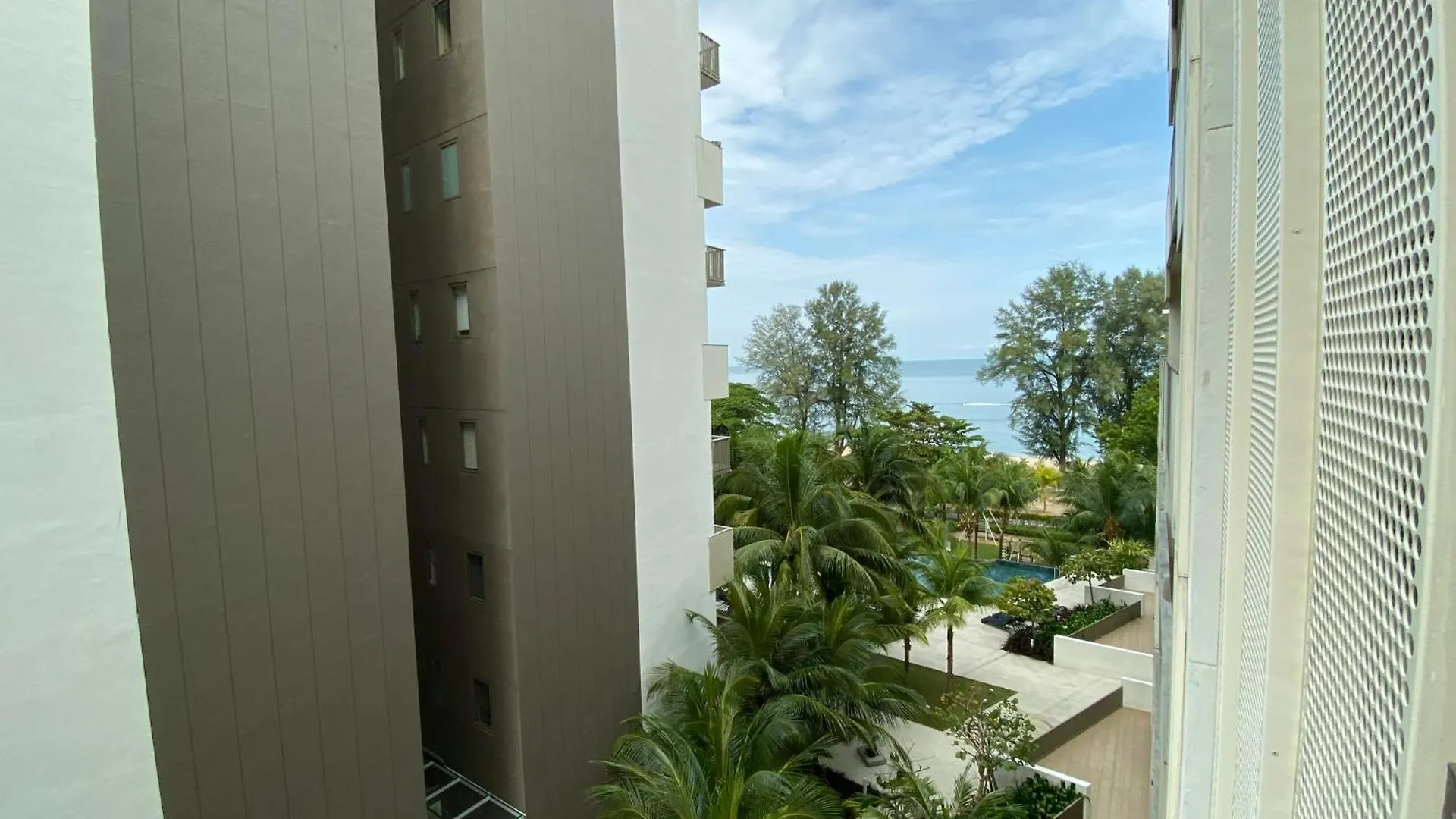 아파트 By The Sea Cozy Beachfront Home 253 바투 페링기