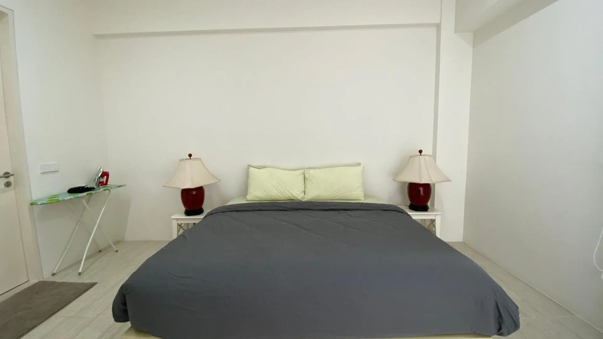 By The Sea Cozy Beachfront Home 253 バツーフェリンギビーチ
