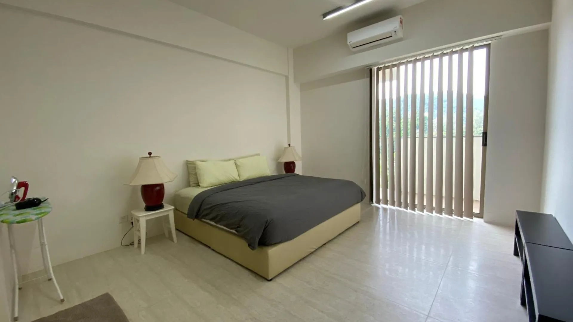 By The Sea Cozy Beachfront Home 253 バツーフェリンギビーチ 0*,